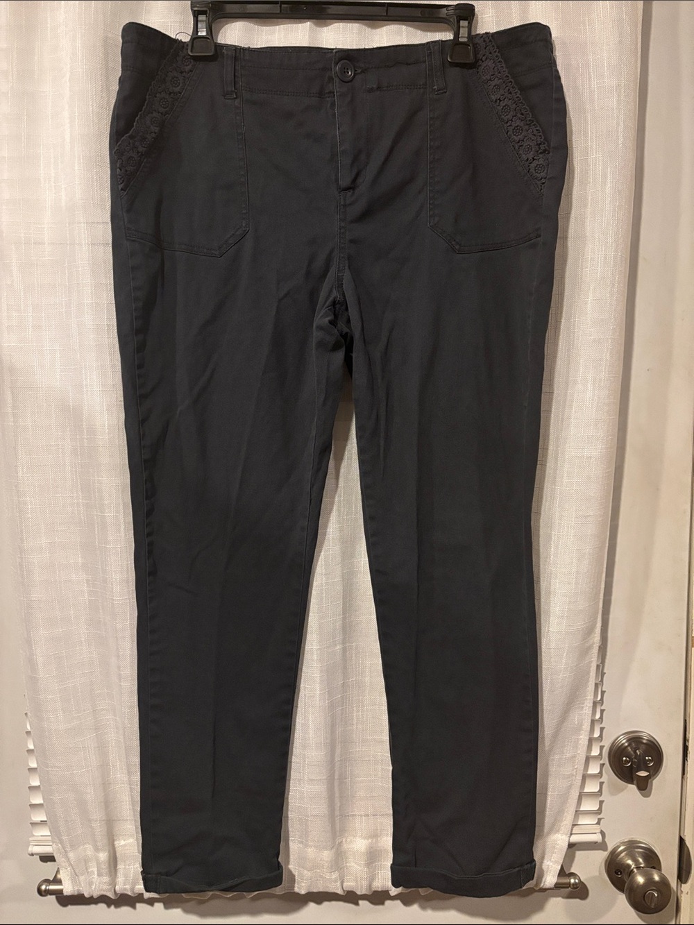 Knox Rose Cropped Ankle Pants with Lace-Trim Pockets